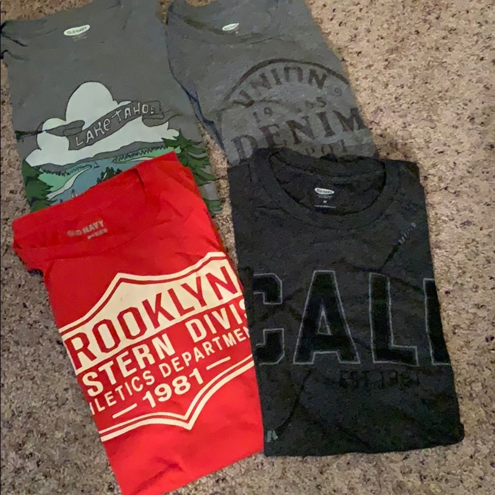 Old Navy graphic tees